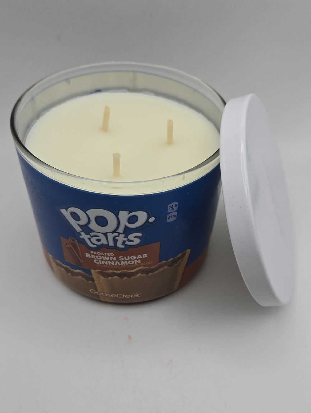 Goosecreek Pop Tarts Brown Sugar Cinnamon Candle - Picture 3 of 4